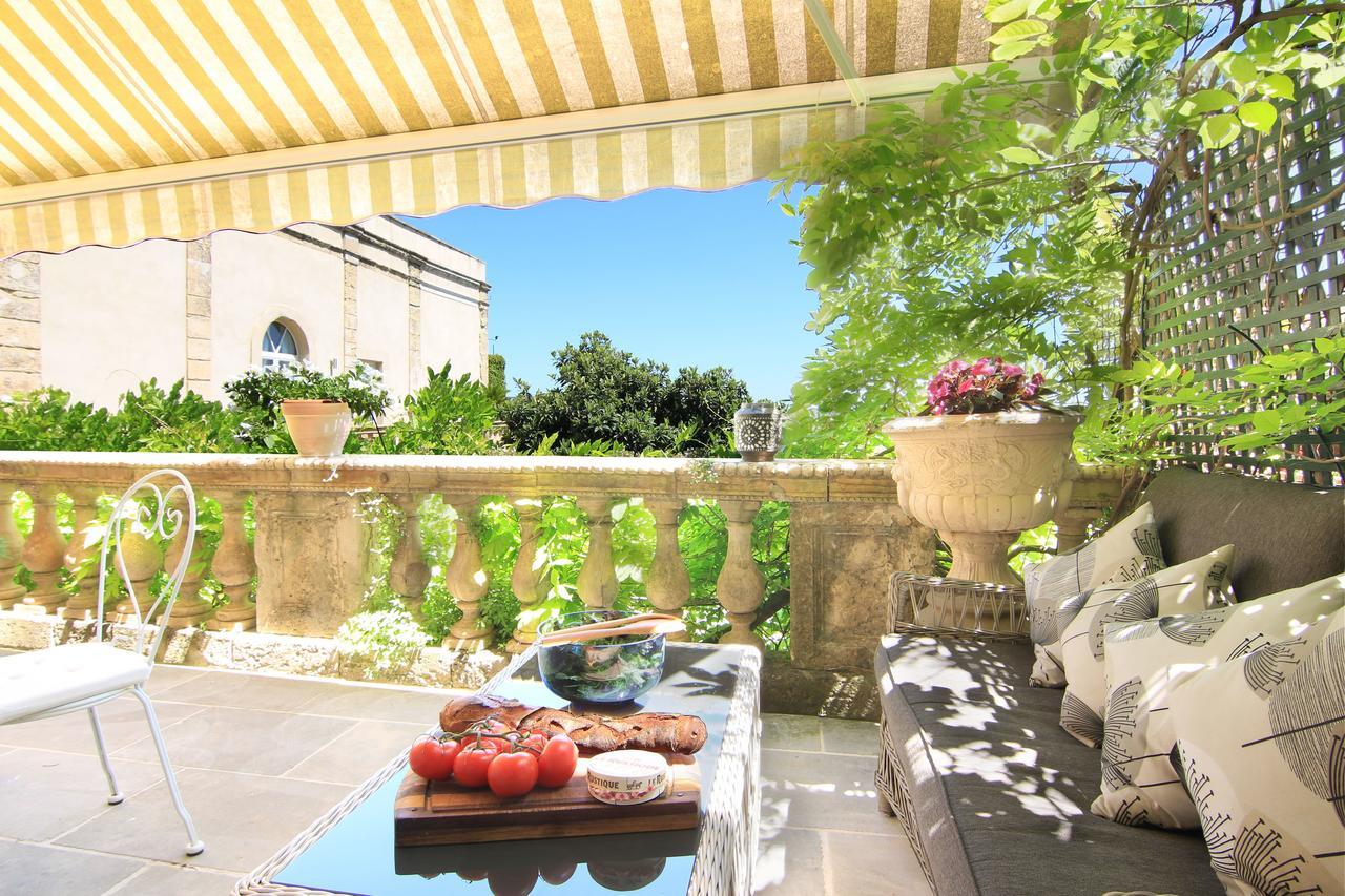 Cinq & Sept Hotel Roujan Exterior photo