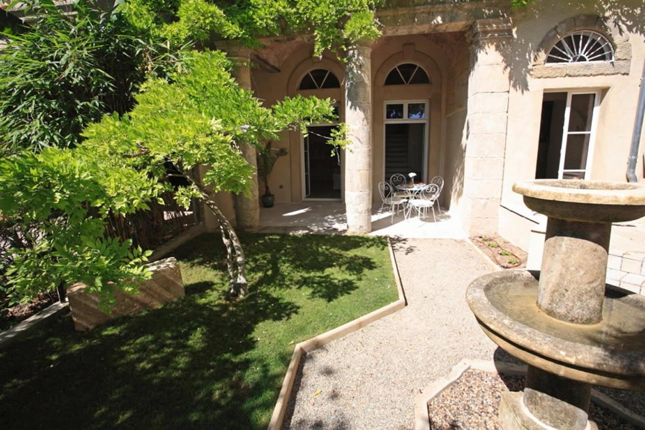Cinq & Sept Hotel Roujan Exterior photo